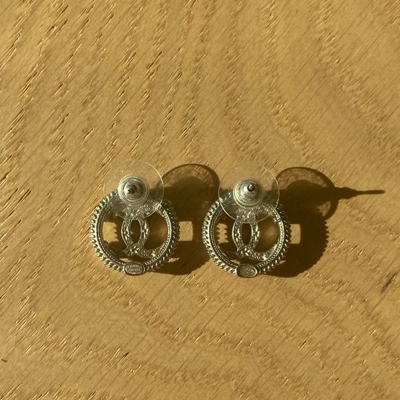 Chanel Earrings I’m not sure of the name of them yet but will update asap - Picture 2 of 3